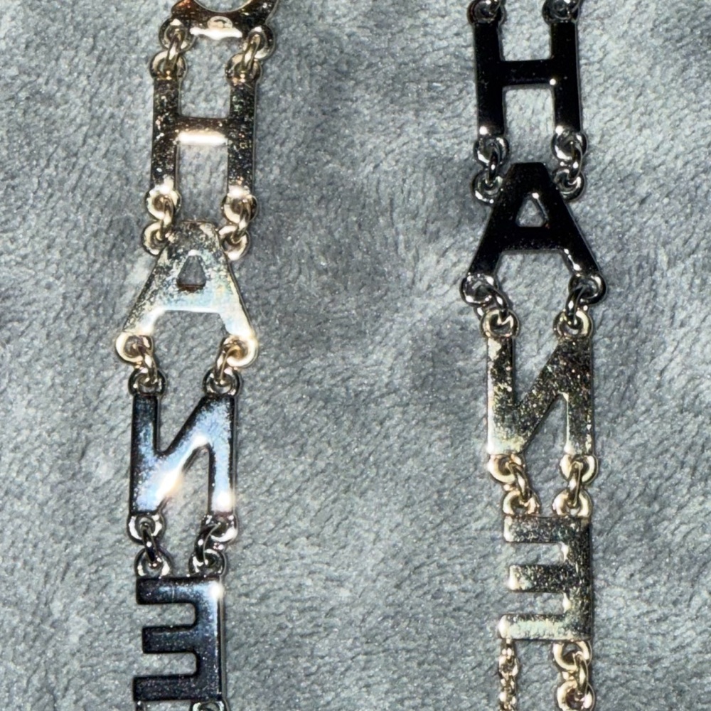 Chanel 100% Authentic long earrings with two tone gold /silver hardware has box - Picture 7 of 9